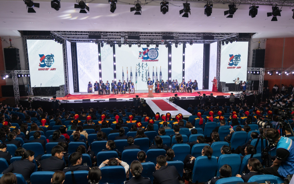 Main Ceremony-IZIU 30th Anniversary-3.jpg Main Ceremony-IZIU 30th Anniversary-3.jpg